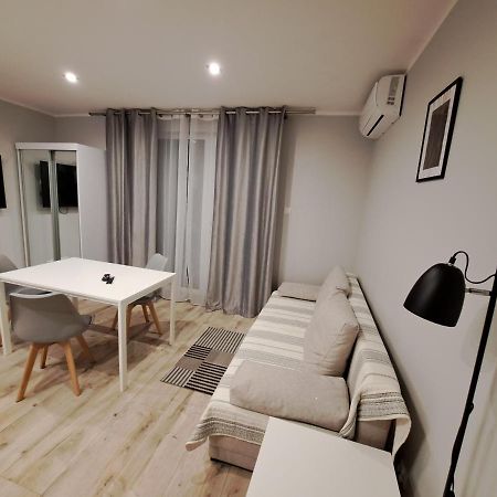 Hotel 1 Плоцк Екстериор снимка