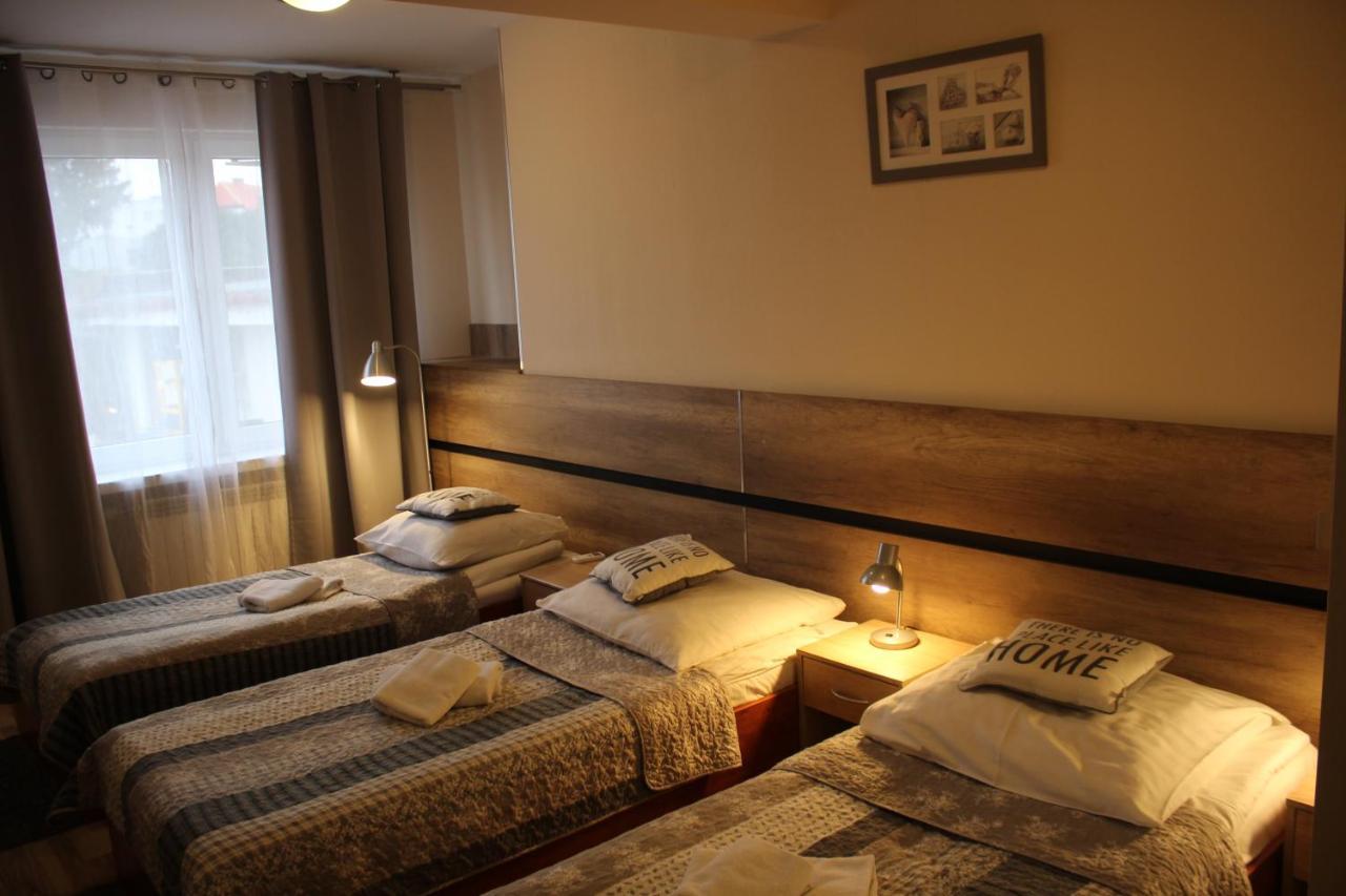 Hotel 1 Плоцк Екстериор снимка