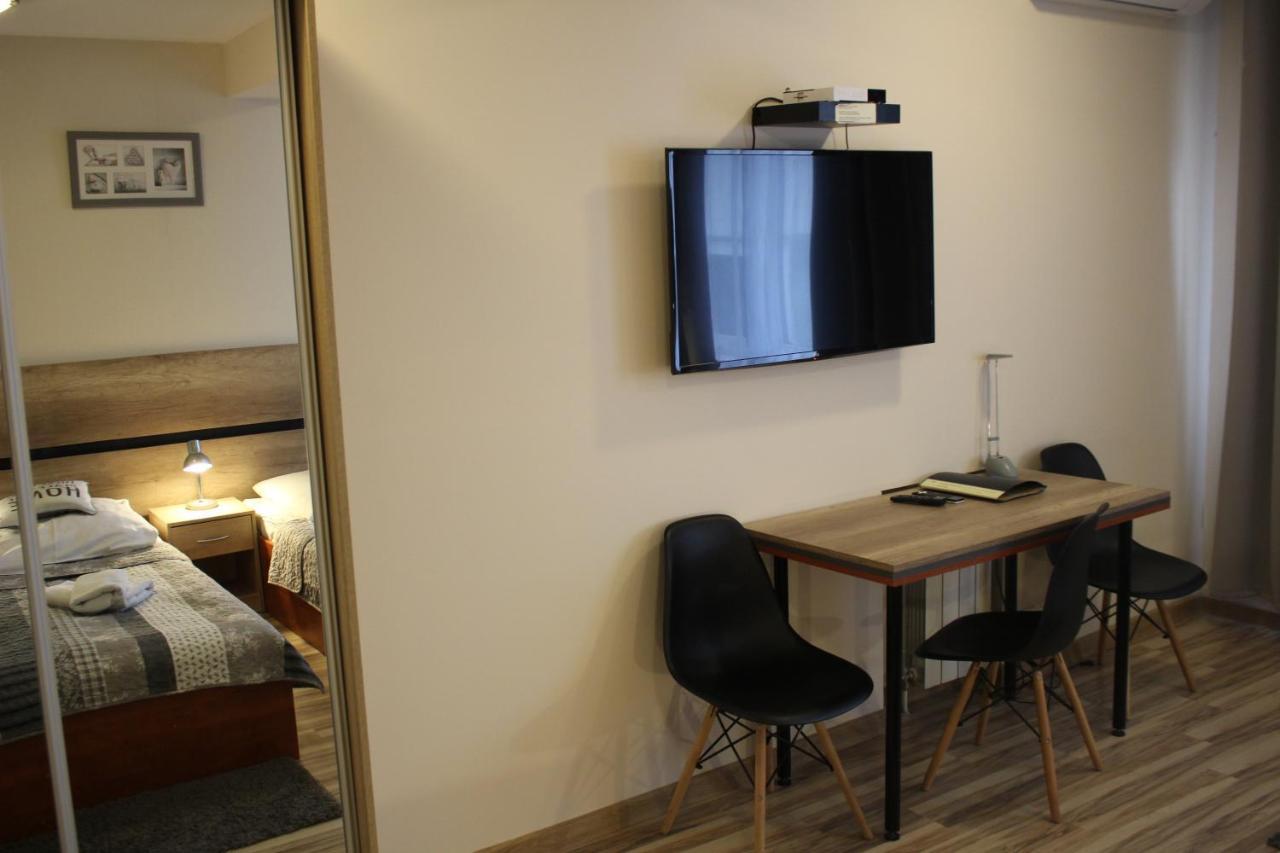 Hotel 1 Плоцк Екстериор снимка