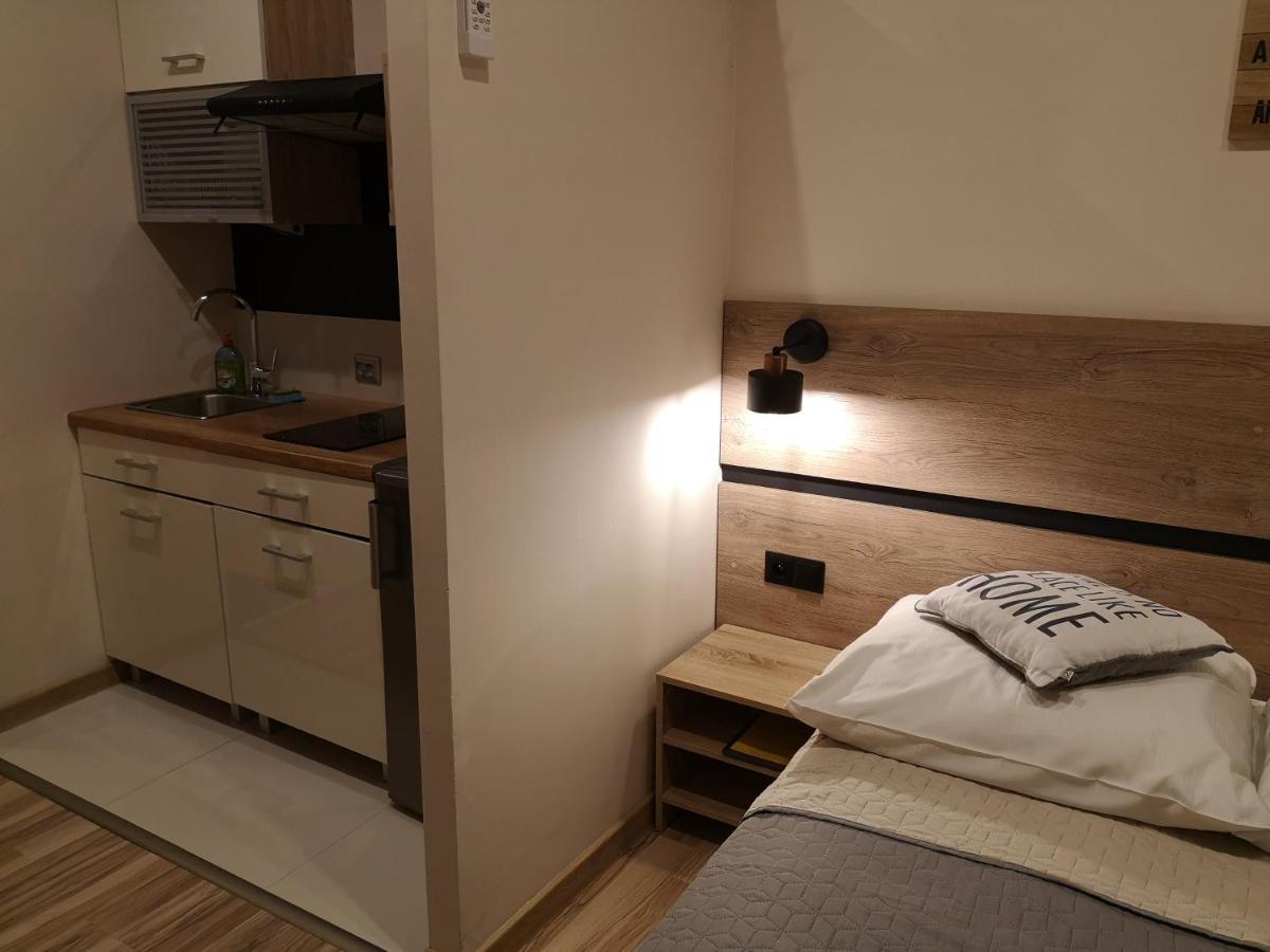 Hotel 1 Плоцк Екстериор снимка