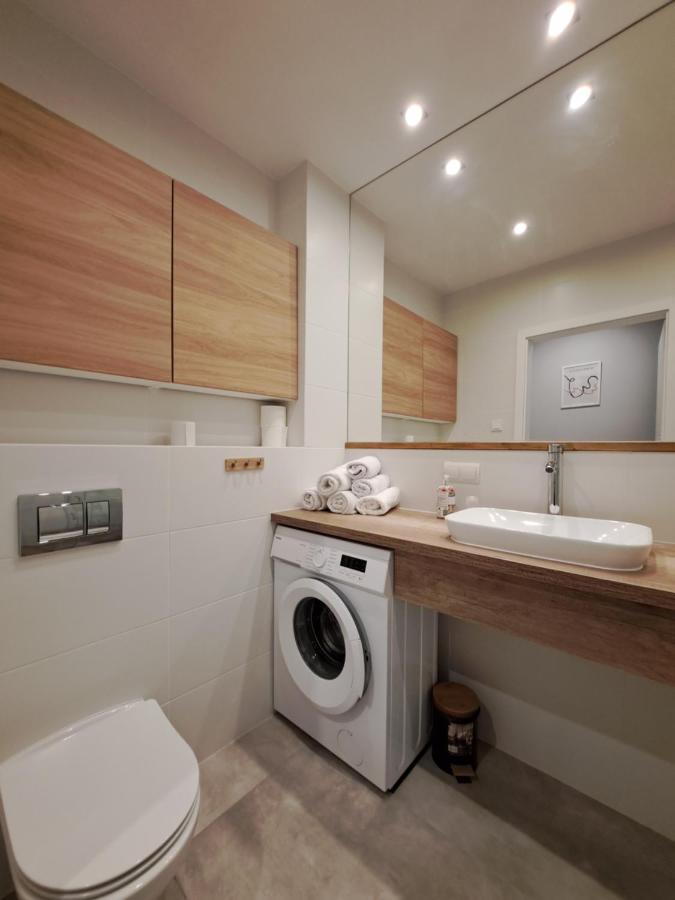 Hotel 1 Плоцк Екстериор снимка