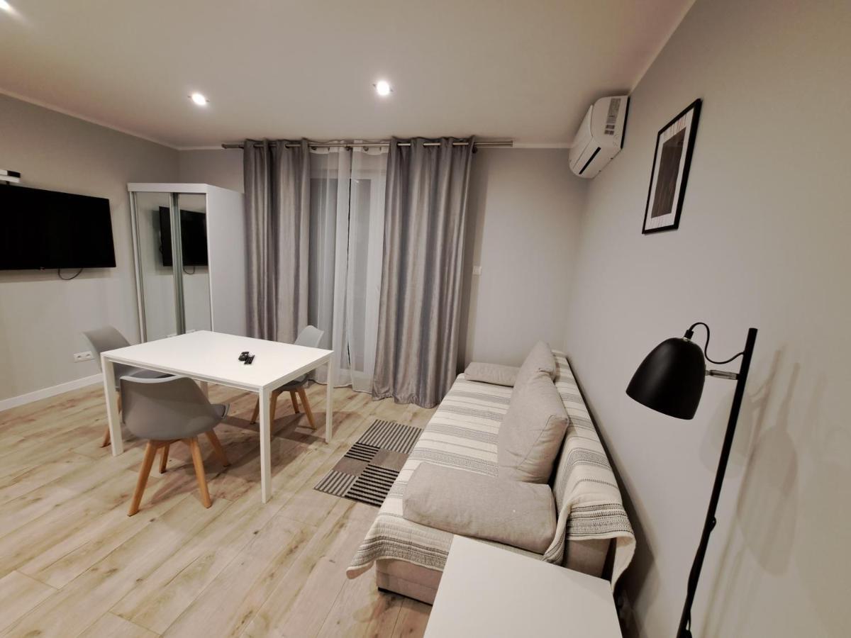 Hotel 1 Плоцк Екстериор снимка