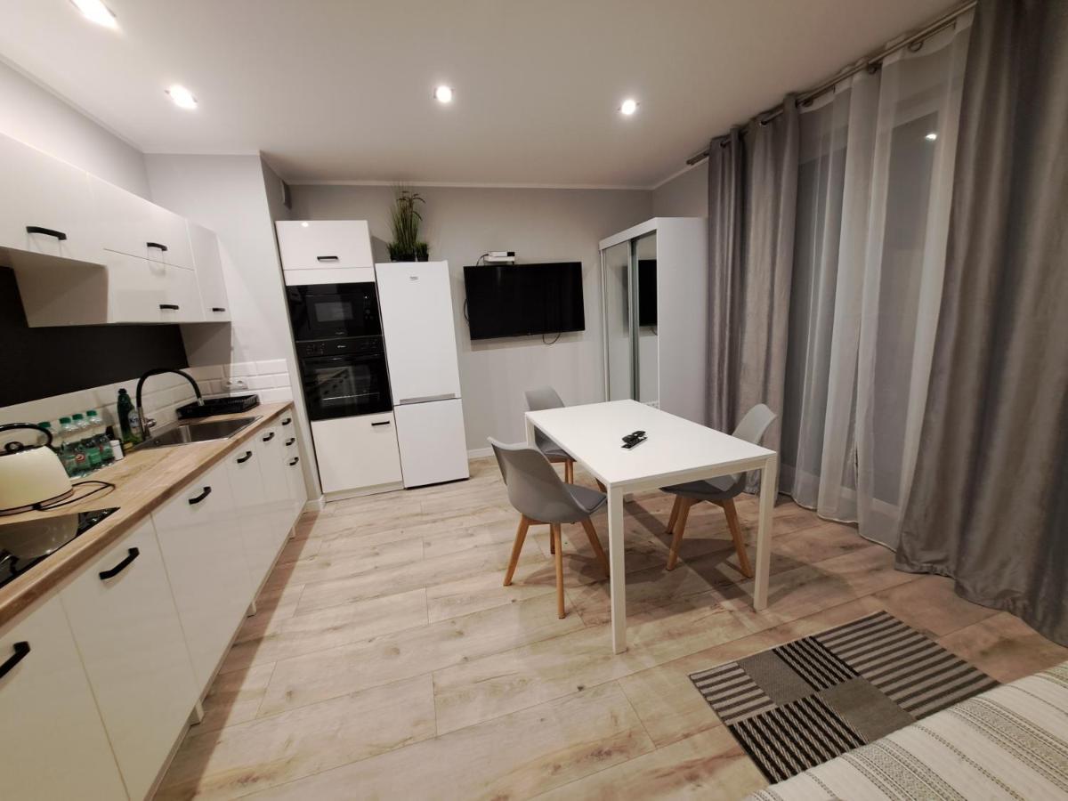 Hotel 1 Плоцк Екстериор снимка