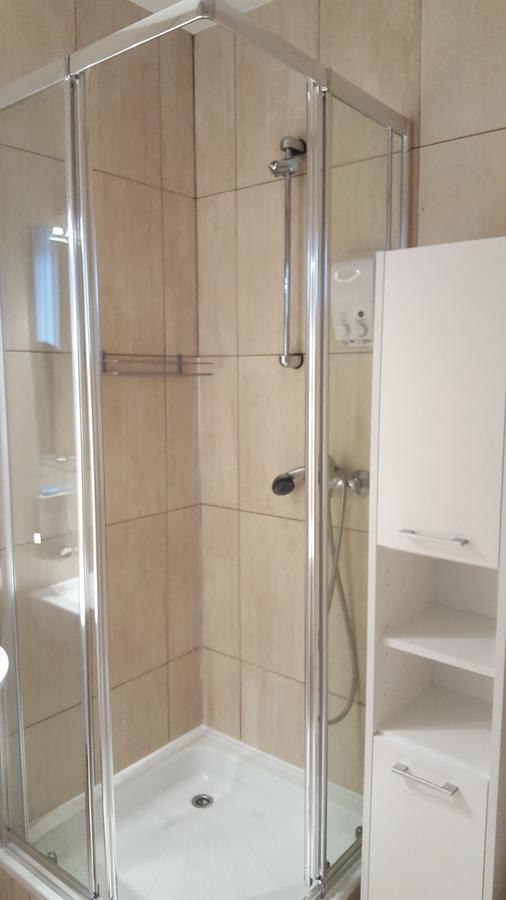 Hotel 1 Плоцк Екстериор снимка