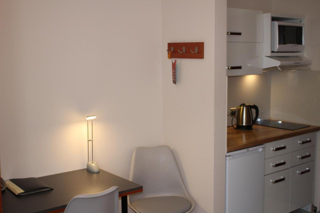 Hotel 1 Плоцк Екстериор снимка
