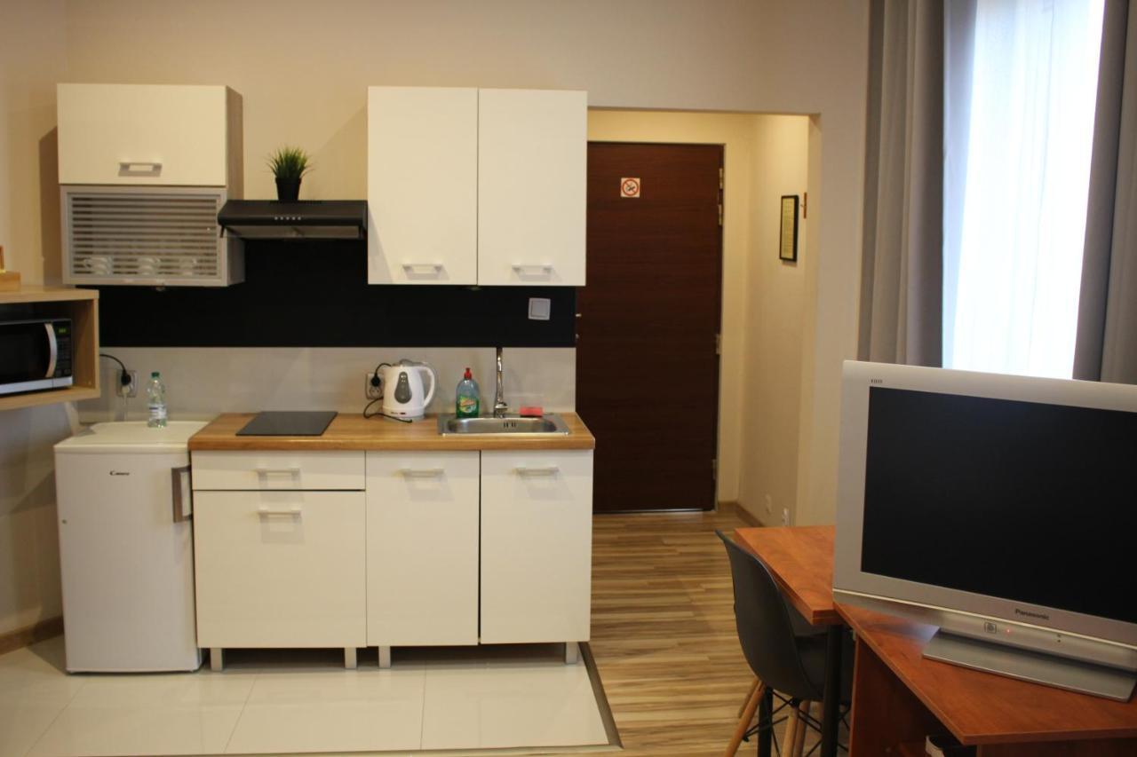 Hotel 1 Плоцк Екстериор снимка